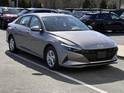 2023 Hyundai ELANTRA SE IVT