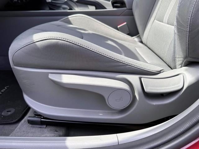 2023 Hyundai ELANTRA SE IVT