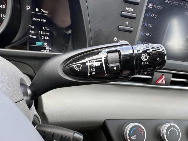 2023 Hyundai ELANTRA SE IVT