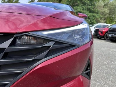 2023 Hyundai ELANTRA SE IVT