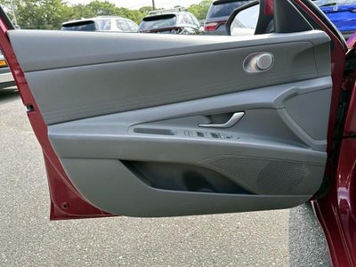 2023 Hyundai ELANTRA SE IVT