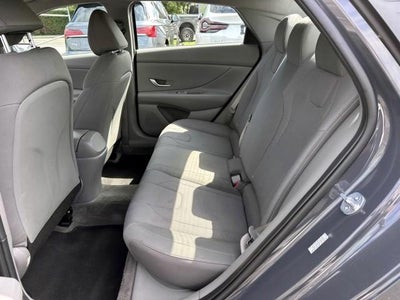 2023 Hyundai ELANTRA SE IVT