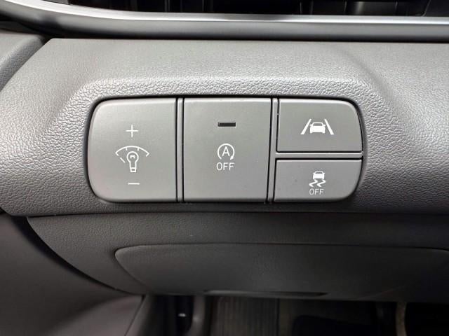 2023 Hyundai ELANTRA SE IVT