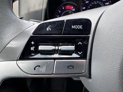 2023 Hyundai ELANTRA SE IVT