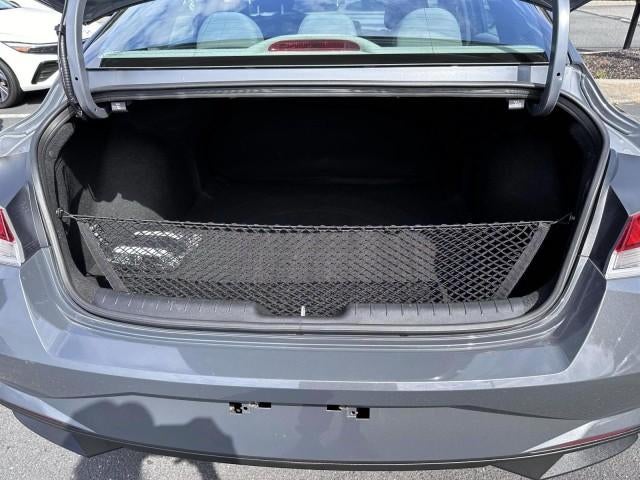 2023 Hyundai ELANTRA SE IVT