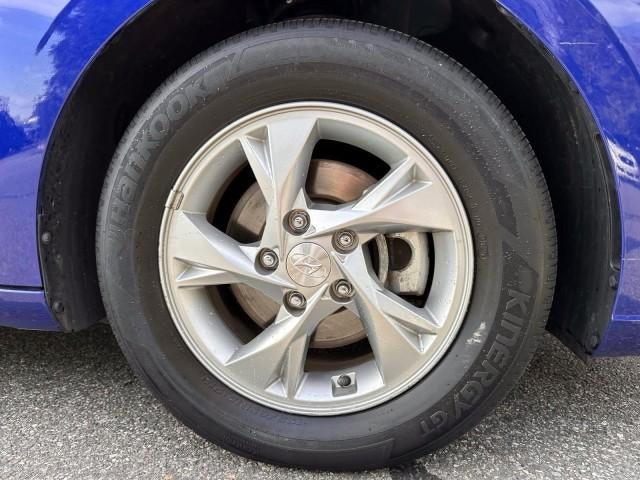 2023 Hyundai ELANTRA SE IVT