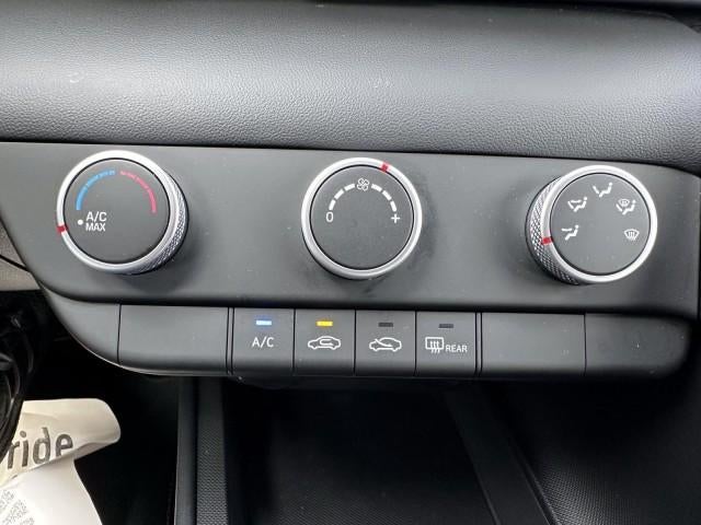 2023 Hyundai ELANTRA SE IVT