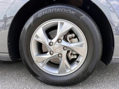 2023 Hyundai ELANTRA SE IVT