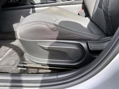 2023 Hyundai ELANTRA SE IVT