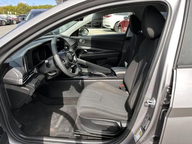 2023 Hyundai ELANTRA SE IVT