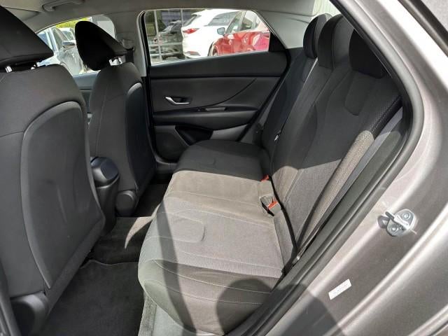 2023 Hyundai ELANTRA SE IVT