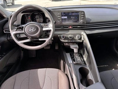 2023 Hyundai ELANTRA SE IVT