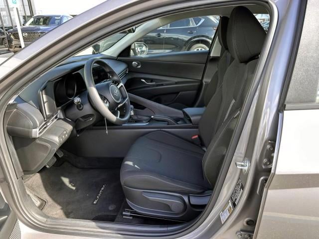 2023 Hyundai ELANTRA SE IVT