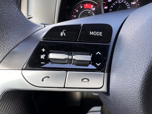 2023 Hyundai ELANTRA SE IVT