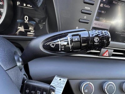 2023 Hyundai ELANTRA SE IVT