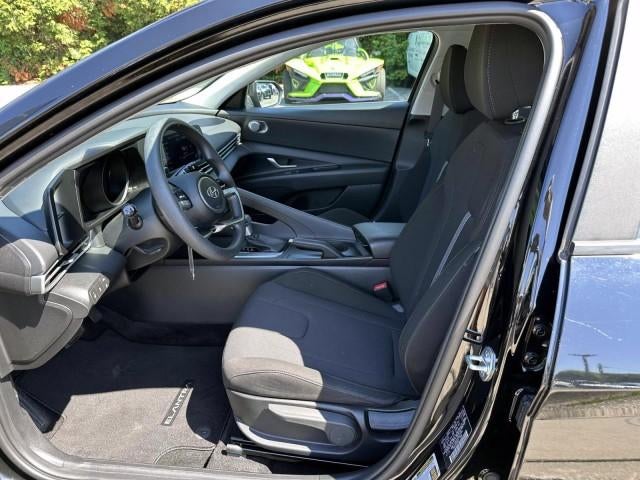 2023 Hyundai ELANTRA SE IVT