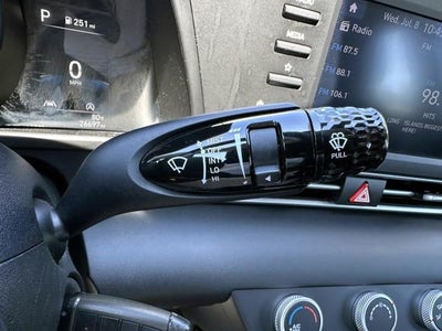 2023 Hyundai ELANTRA SE IVT