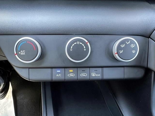 2023 Hyundai ELANTRA SE IVT
