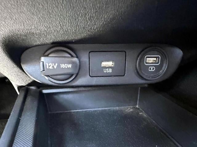 2023 Hyundai ELANTRA SE IVT