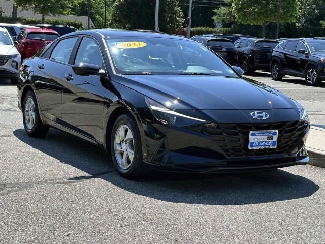 2023 Hyundai ELANTRA SE IVT