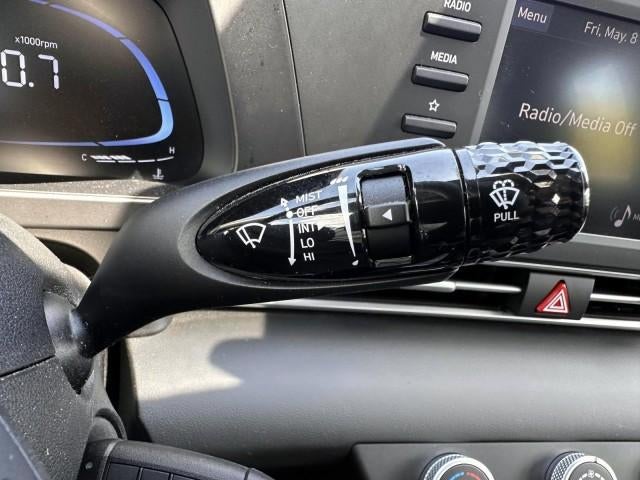 2024 Hyundai ELANTRA SE IVT