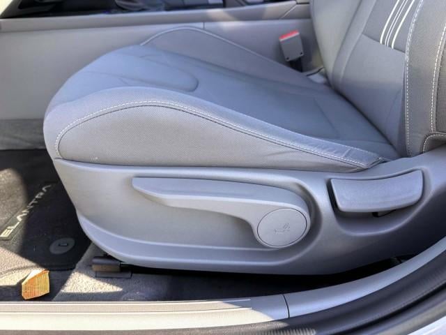 2023 Hyundai ELANTRA SEL IVT