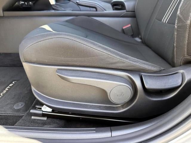 2023 Hyundai ELANTRA SEL IVT