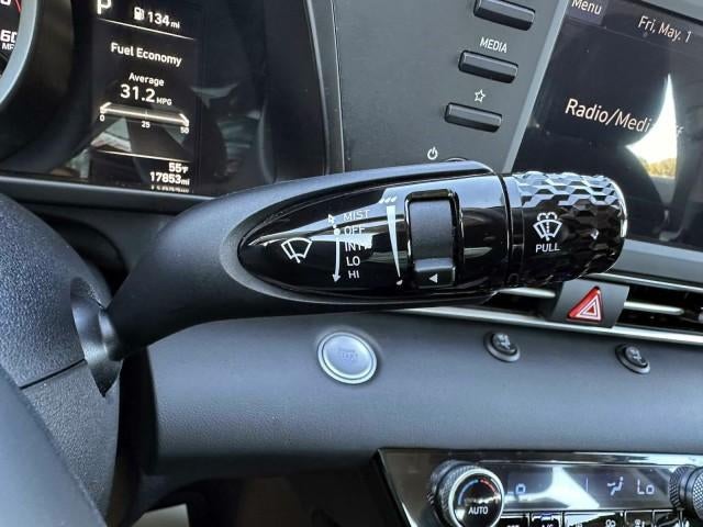 2023 Hyundai ELANTRA SEL IVT