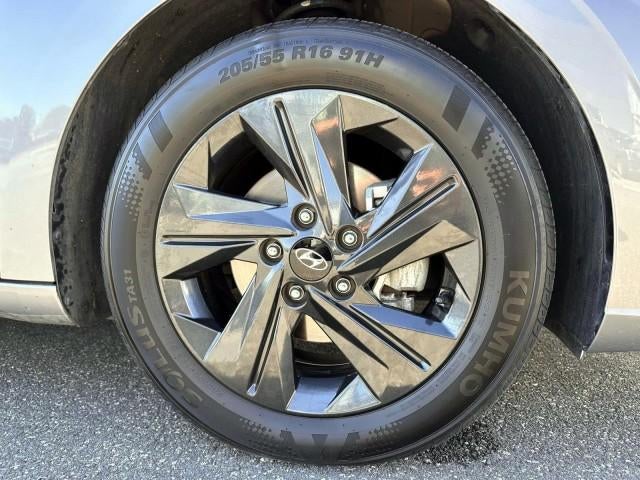 2023 Hyundai ELANTRA SEL IVT