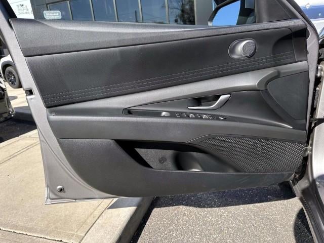 2023 Hyundai ELANTRA SEL IVT