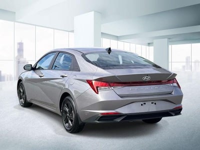 2023 Hyundai ELANTRA SEL IVT
