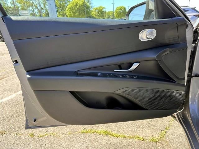 2023 Hyundai ELANTRA SEL IVT