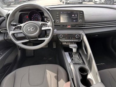 2023 Hyundai ELANTRA SEL IVT