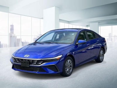 2024 Hyundai ELANTRA SEL IVT