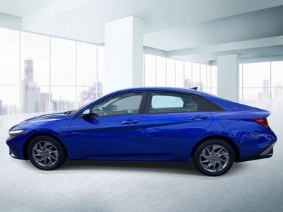 2024 Hyundai ELANTRA SEL IVT