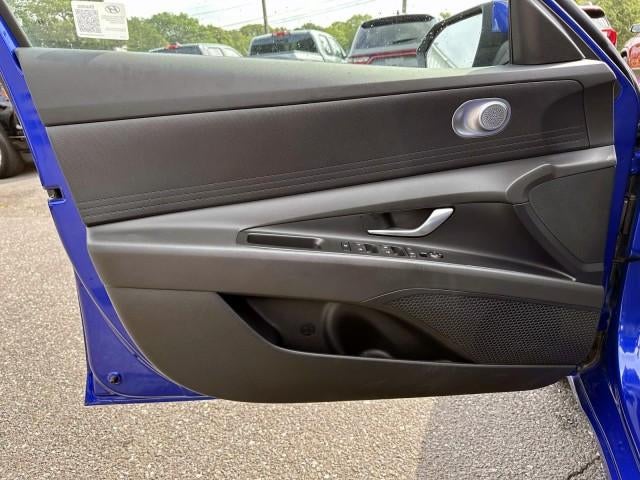 2024 Hyundai ELANTRA SEL IVT