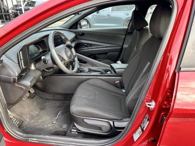2025 Hyundai ELANTRA SEL Sport IVT