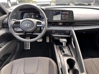 2025 Hyundai ELANTRA SEL Sport IVT