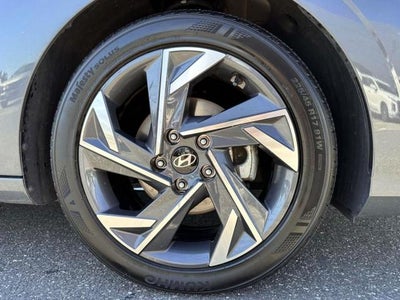2025 Hyundai ELANTRA SEL Sport IVT