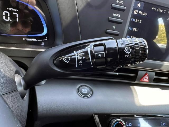 2025 Hyundai ELANTRA SEL Sport IVT