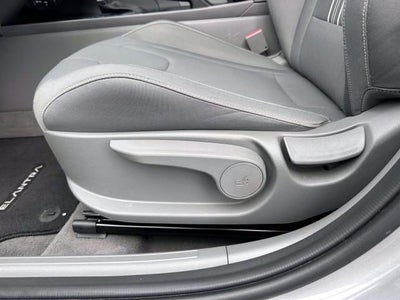 2025 Hyundai ELANTRA SEL Sport IVT