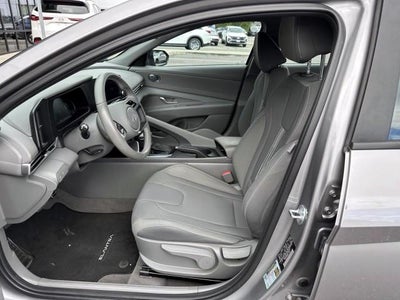 2025 Hyundai ELANTRA SEL Sport IVT