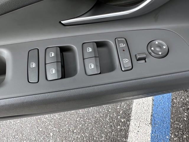 2025 Hyundai ELANTRA SEL Sport IVT