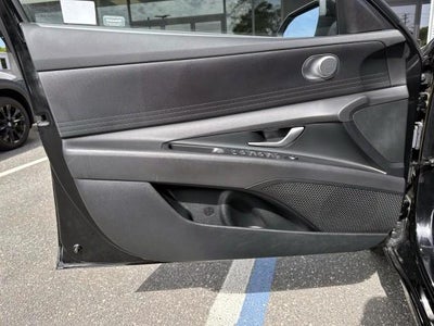 2024 Hyundai ELANTRA SEL IVT