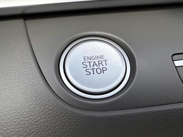 2024 Hyundai ELANTRA SEL IVT