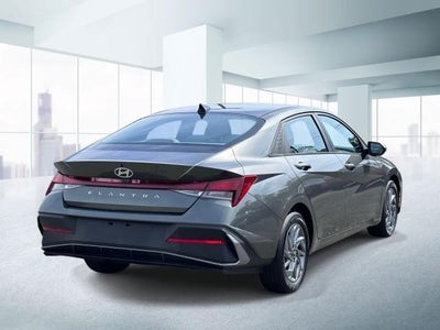 2024 Hyundai ELANTRA SEL IVT