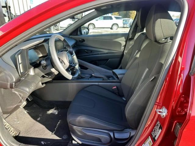 2025 Hyundai ELANTRA SEL Sport IVT