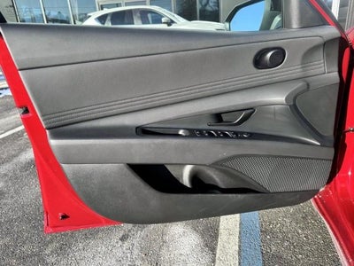 2025 Hyundai ELANTRA SEL Sport IVT