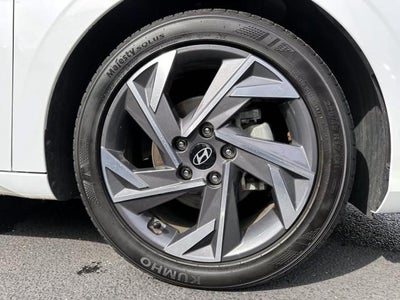 2025 Hyundai ELANTRA SEL Sport IVT