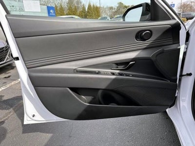 2025 Hyundai ELANTRA SEL Sport IVT